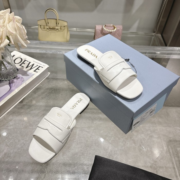 稀少 プラダ n級品 2026SS レディース スリッパ