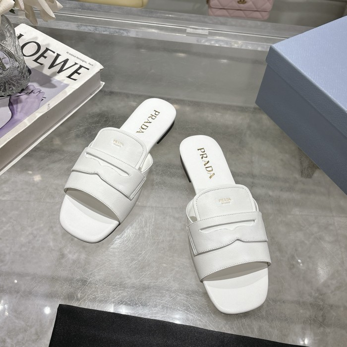 稀少 プラダ n級品 2026SS レディース スリッパ