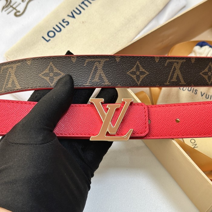 超話題! Louis Vuittonルイヴィトン n級品 2026SS レディース ベルト