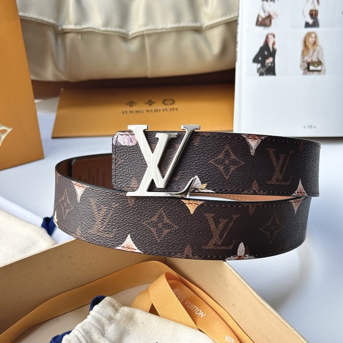 超奇跡の入荷☆ Louis Vuittonルイヴィトン コピーおすすめ 2026SSメンズ ベルト