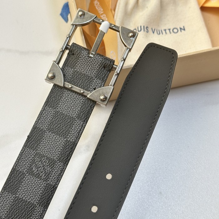日本未入荷 Louis Vuittonルイヴィトン コピー 2026SS メンズ ベルト