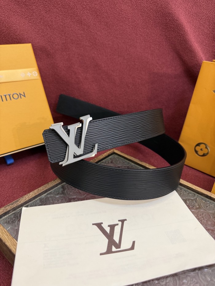日本未入荷 Louis Vuittonルイヴィトン コピーおすすめ 2026SSメンズ ベルト