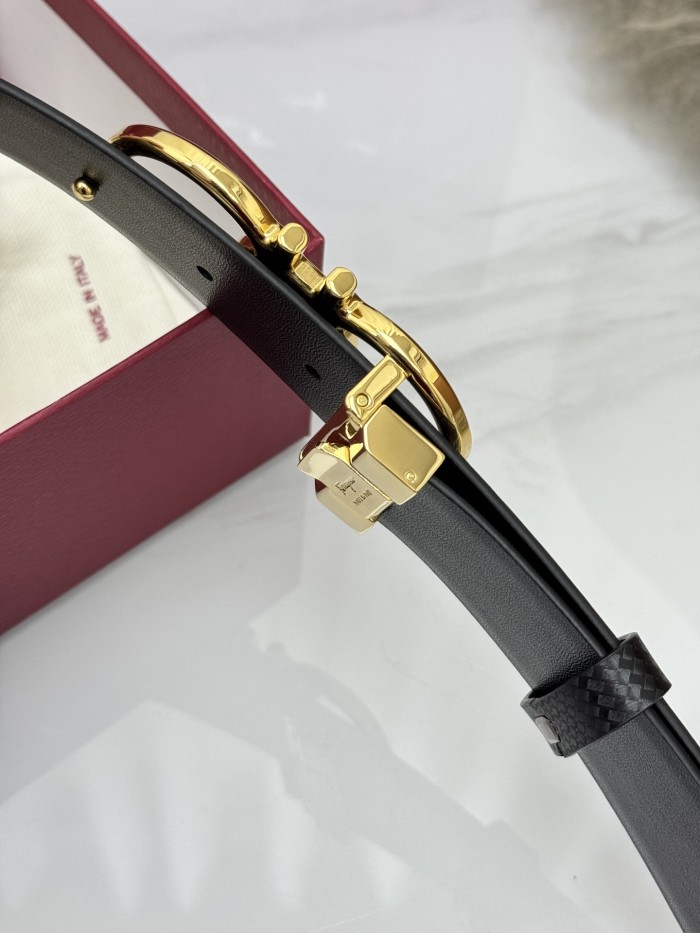 高品質 Ferragamoフェラガモ 激安偽物 2026SS ベルト