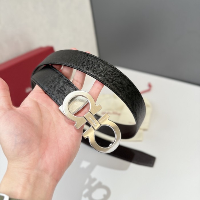 追跡付 Ferragamoフェラガモ 激安偽物 2026SS ベルト