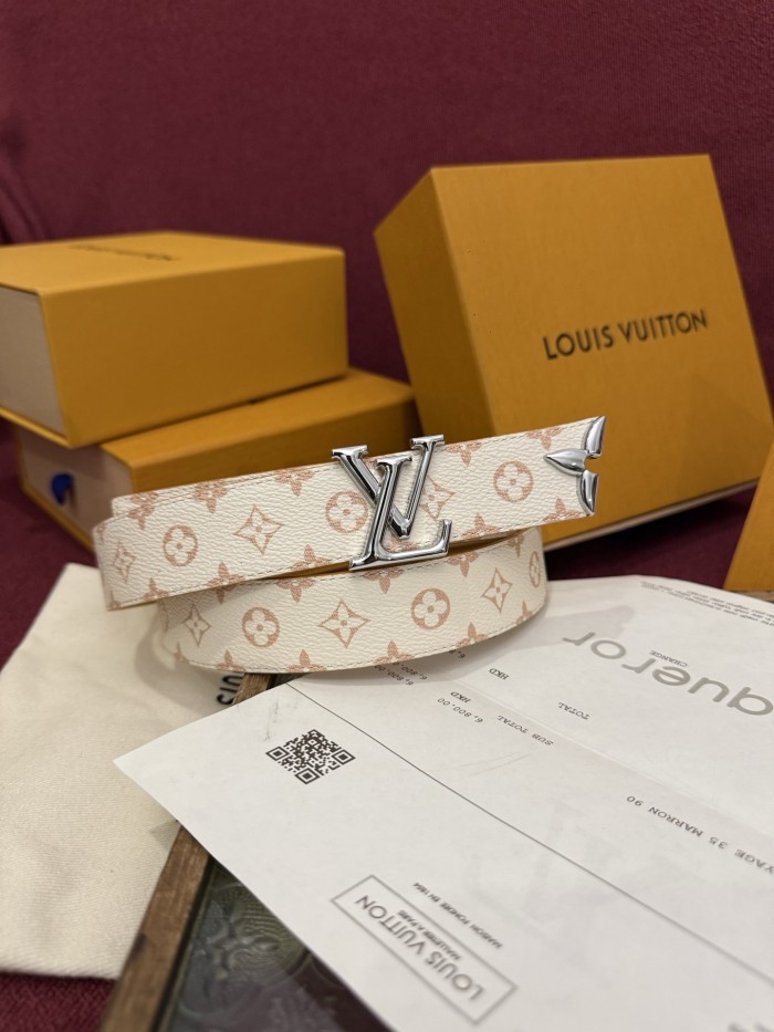 日本未入荷 Louis Vuittonルイヴィトン 偽物通販 2026SS レディース ベルト