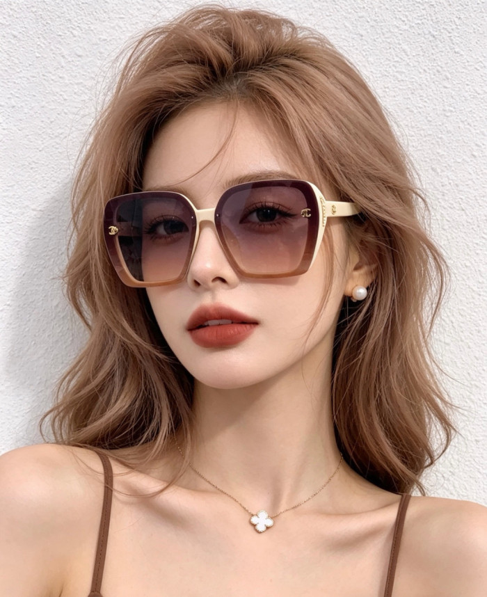 超奇跡の入荷☆ シャネル 偽物通販  2026SS レディース大枠偏光サングラス