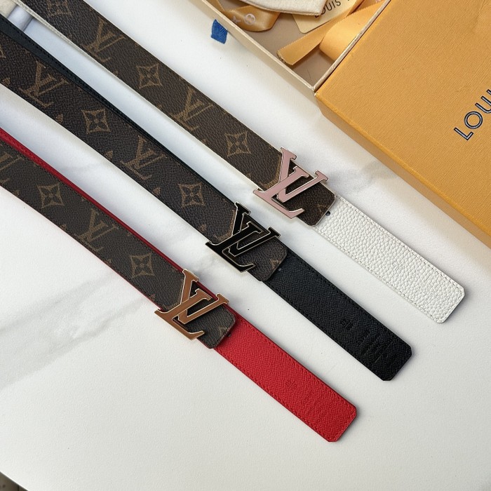 超話題! Louis Vuittonルイヴィトン n級品 2026SS レディース ベルト