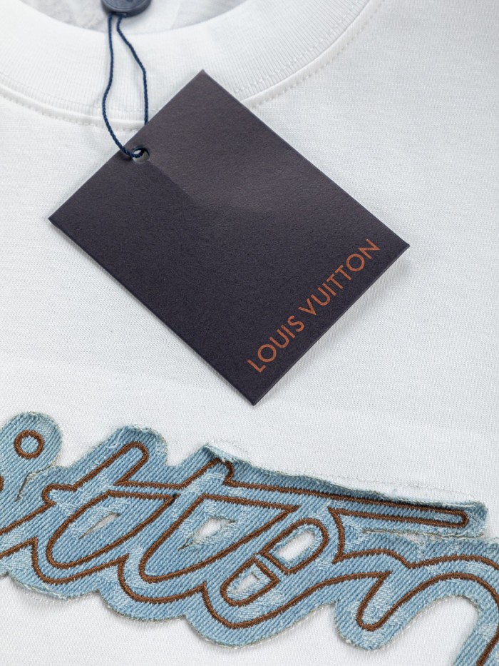 超奇跡の入荷☆ ルイヴィトン 激安通販 2026SS 刺繍ラウンドネック半袖Tシャツ