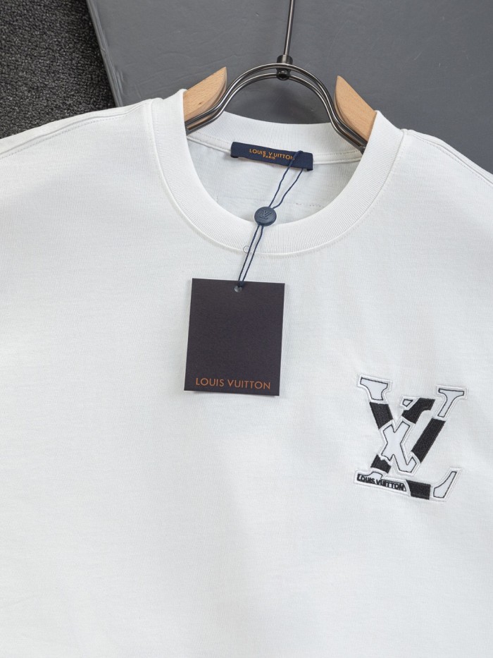★超人気 ルイヴィトン コピーおすすめ 2026SS 刺繍ラウンドネック半袖Tシャツ