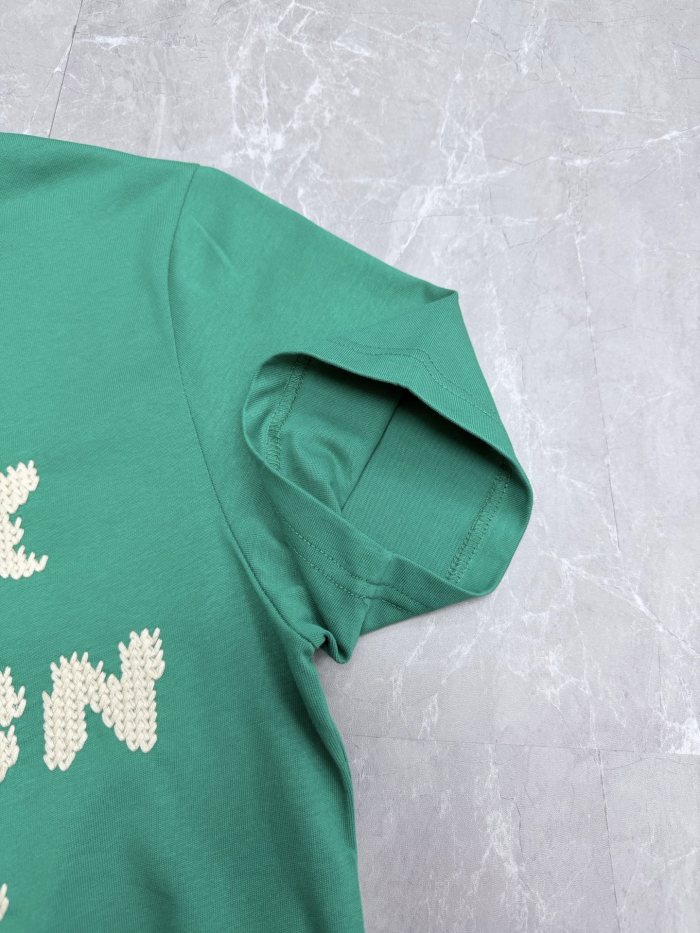 【限定】ルイヴィトン n級品 2026SS 刺繍Tシャツ