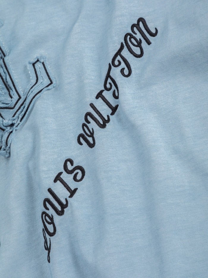 超話題! ルイヴィトン 激安偽物 2026SS 刺繍水で洗う旧丸首半袖Tシャツ