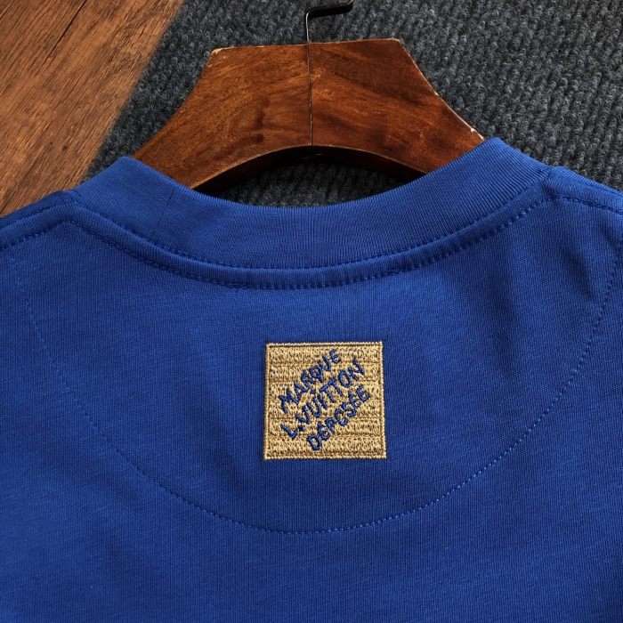 【話題商品！】 ルイヴィトン 激安偽物 2026SS 刺繍ロゴラウンドネック半袖Tシャツ