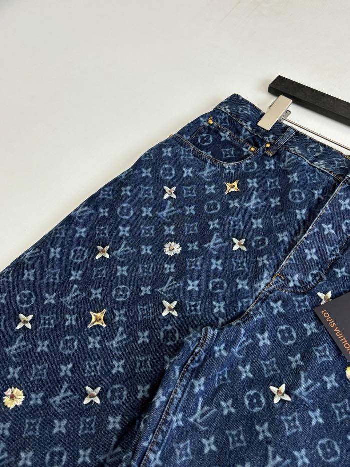 日本未入荷 ルイヴィトン 激安偽物 2026SS 満印デイジー刺繍ジーンズ