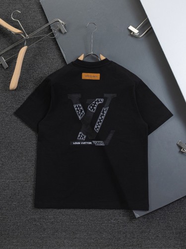 高品質 ルイヴィトン 激安偽物 2026SS 刺繍ラウンドネック半袖Tシャツ