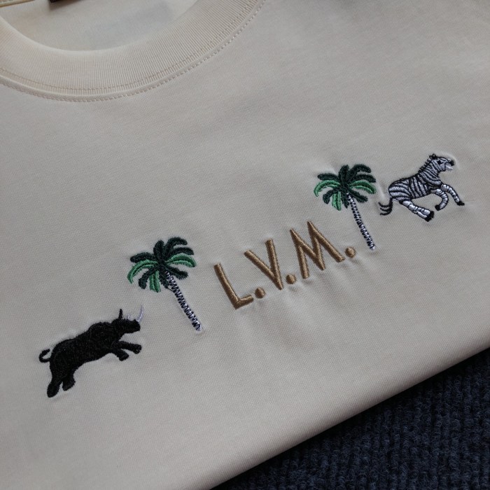 日本未入荷 ルイヴィトン n級品 2026SS 刺繍ロゴラウンドネック半袖Tシャツ
