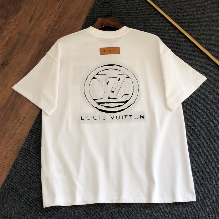 超奇跡の入荷☆  ルイヴィトン 偽物通販 2026SS 刺繍ロゴ刺繍半袖Tシャツ