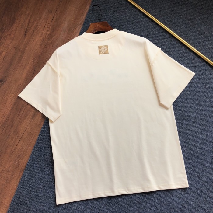 日本未入荷 ルイヴィトン n級品 2026SS 刺繍ロゴラウンドネック半袖Tシャツ