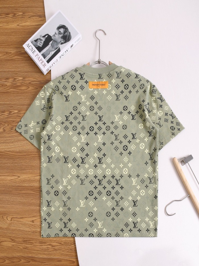 追跡付 ルイヴィトン 激安偽物 2026SS 老花満印ロゴ丸首半袖Tシャツ