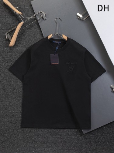 日本未入荷 ルイヴィトン n級品 2026SS 刺绣クルーネック半袖Tシャツ