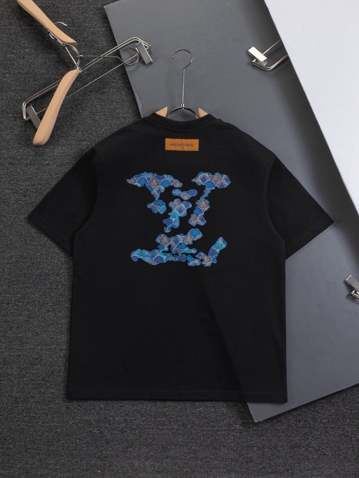 超話題! ルイヴィトン コピーおすすめ 2026SS 刺繍ラウンドネック半袖Tシャツ