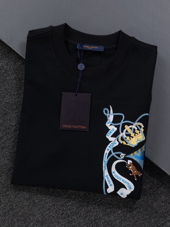 一目惚れ♪ ルイヴィトン n級品 2026SS 刺繍ラウンドネック半袖Tシャツ
