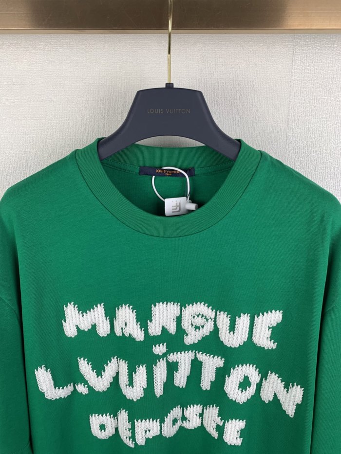 一目惚れ♪ ルイヴィトン 激安通販 2026SS エンボス刺繍半袖Tシャツ