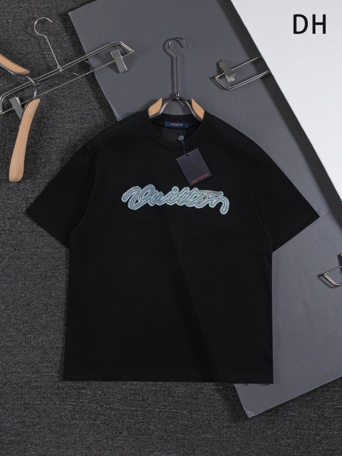 使い勝手良し ルイヴィトン コピー 2026SS 刺繍ラウンドネック半袖Tシャツ
