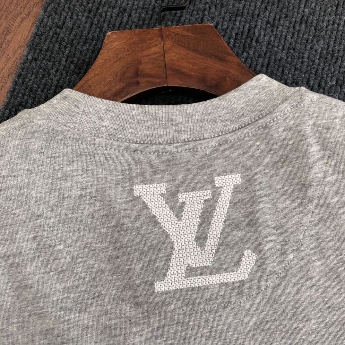 稀少 ルイヴィトン コピー 2026SS ロゴ刺繍半袖Tシャツ