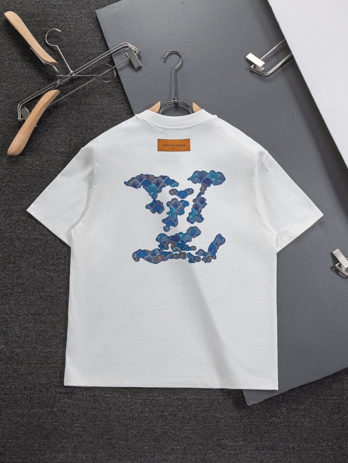 入手困難 ルイヴィトン 激安偽物 2026SS 刺繍ラウンドネック半袖Tシャツ