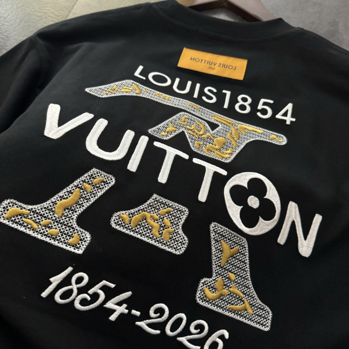 使い勝手良し ルイヴィトン 偽物通販 2026SS 刺繍半袖Tシャツ