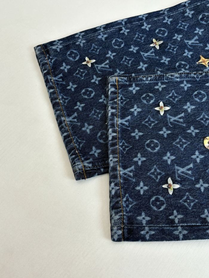 日本未入荷 ルイヴィトン 激安偽物 2026SS 満印デイジー刺繍ジーンズ