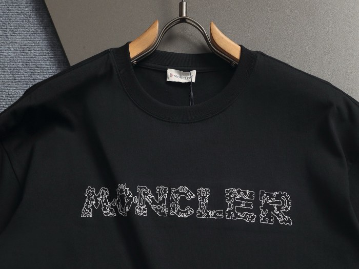 稀少 モンクレール コピー の2026SS アルファベットロゴ刺繍半袖Tシャツ