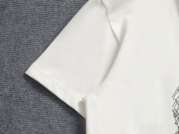 【限定】 モンクレール スーパーコピー の2026SS アルファベットロゴ刺繍半袖Tシャツ