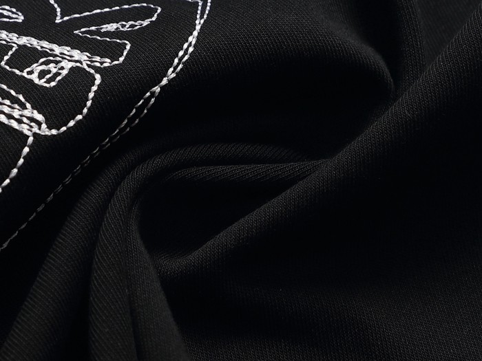 日本未入荷 モンクレール n級品 の2026SS アルファベットロゴ刺繍半袖Tシャツ