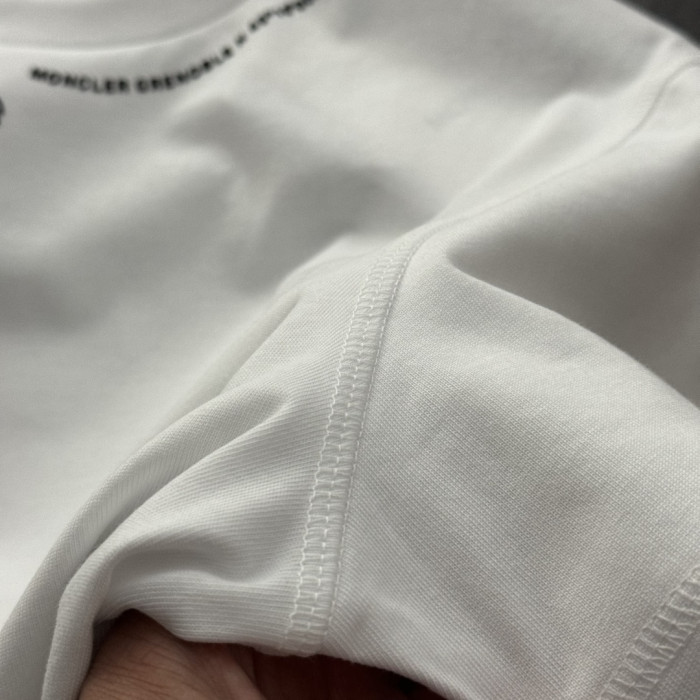 累積売上総額第１位！ モンクレール 激安偽物 の2026SS 半袖Tシャツ