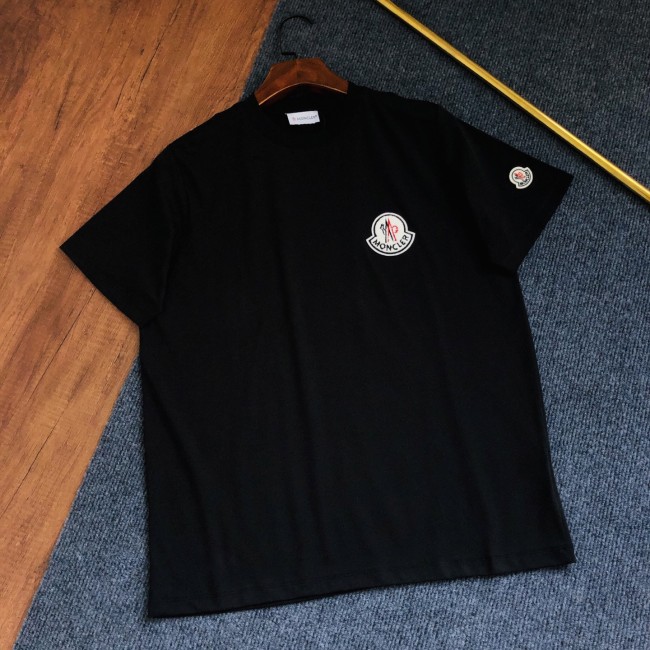 大人気 モンクレール 激安偽物 の2026SS 定番プリントロゴ半袖Tシャツ