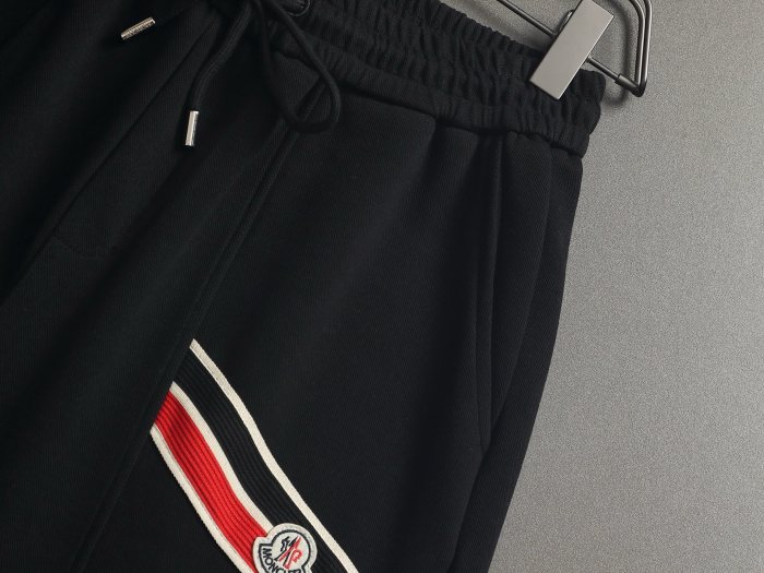 超奇跡の入荷☆ モンクレール 激安通販 の2026SS モーグルパンツ