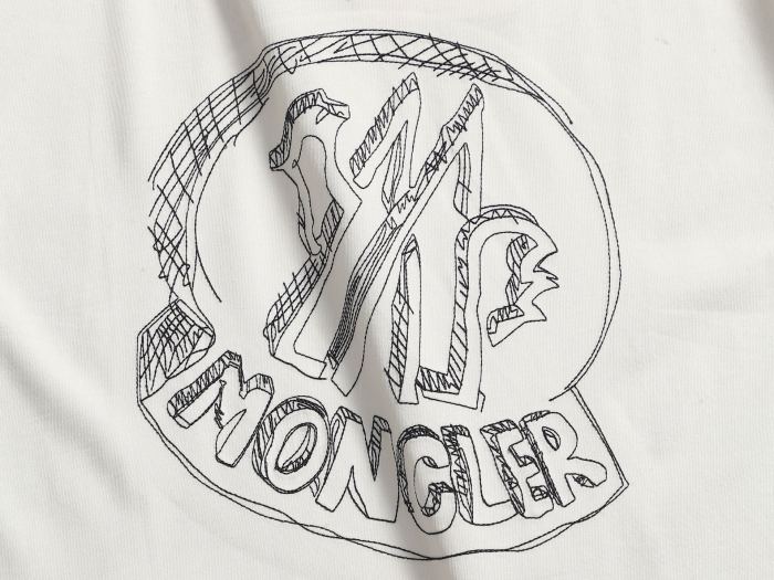 【限定】 モンクレール スーパーコピー の2026SS アルファベットロゴ刺繍半袖Tシャツ