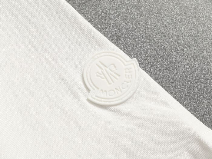【限定】 モンクレール スーパーコピー の2026SS アルファベットロゴ刺繍半袖Tシャツ