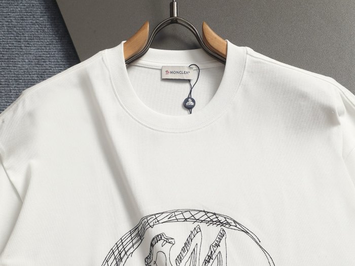 【限定】 モンクレール スーパーコピー の2026SS アルファベットロゴ刺繍半袖Tシャツ