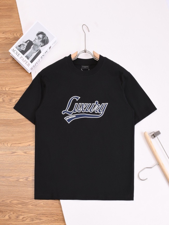 【話題商品!】バレンシアガ 激安通販 の2026SS 刺繍ラウンドネック半袖Tシャツ