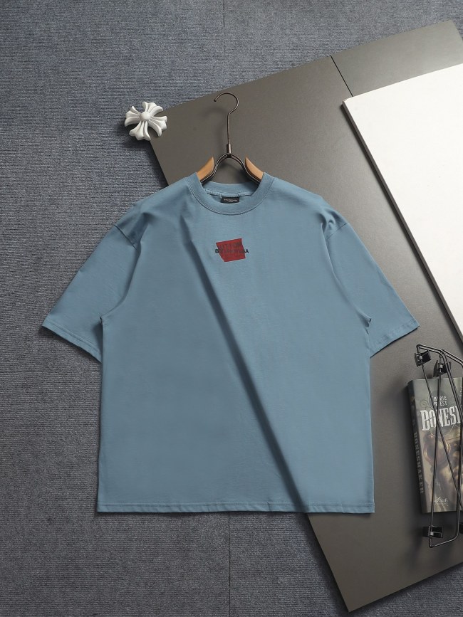★超人気 バレンシアガ スーパーコピー の2026SS メンズとレディース半袖Tシャツ