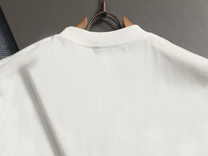 【限定】バレンシアガ コピーおすすめ の2026SS メンズとレディース半袖Tシャツ