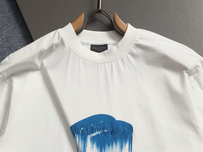 【限定】バレンシアガ コピーおすすめ の2026SS メンズとレディース半袖Tシャツ