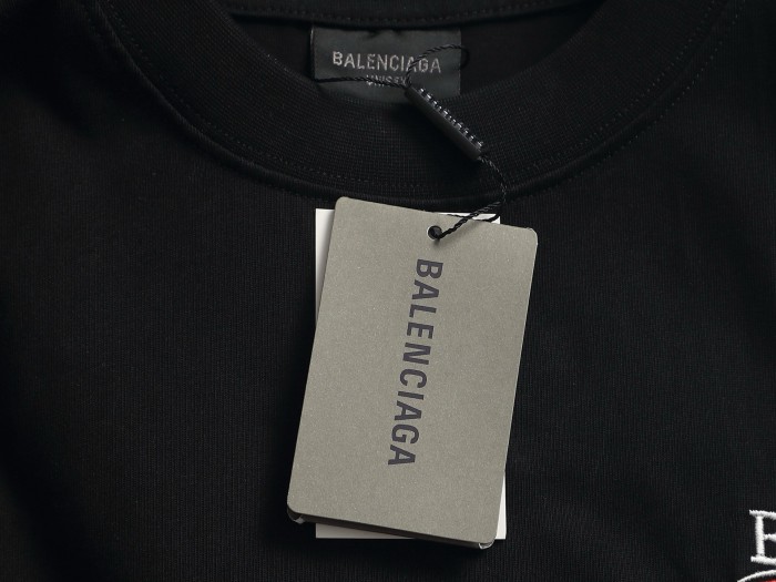 稀少 バレンシアガ 激安偽物 の2026SS メンズとレディース半袖Tシャツ