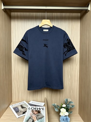 一目惚れ♪ バーバリー スーパーコピー の2026SSクルーネック半袖Tシャツ