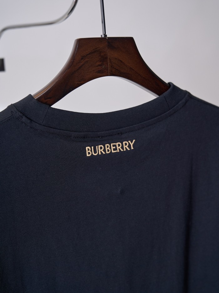 【話題商品！】バーバリー n級品 の2026SSクルーネック半袖Tシャツ