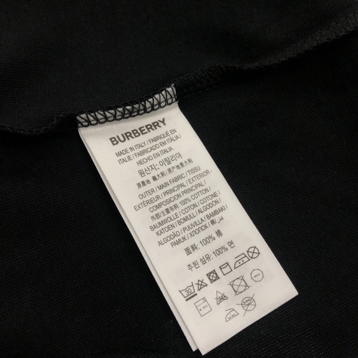 高品質 バーバリー コピーおすすめ の2026SS 刺繍ロゴラウンドネック半袖Tシャツ