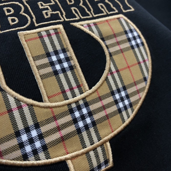 高品質 バーバリー コピーおすすめ の2026SS 刺繍ロゴラウンドネック半袖Tシャツ