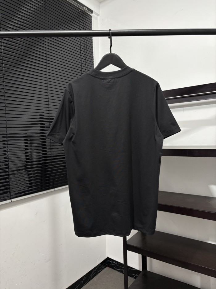 超奇跡の入荷☆ バーバリー 偽物通販 の2026SSアルファベットプリント半袖Tシャツ